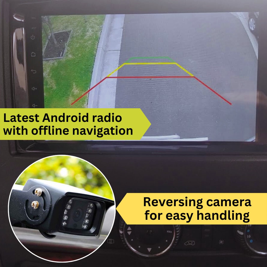 Reversing-camera display and fitted rear camera